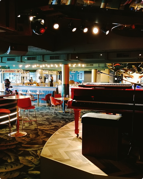 Piano Bar atmosphere