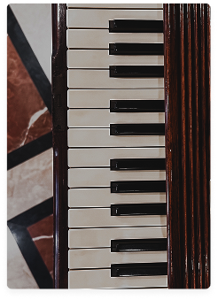 Piano Bar experience